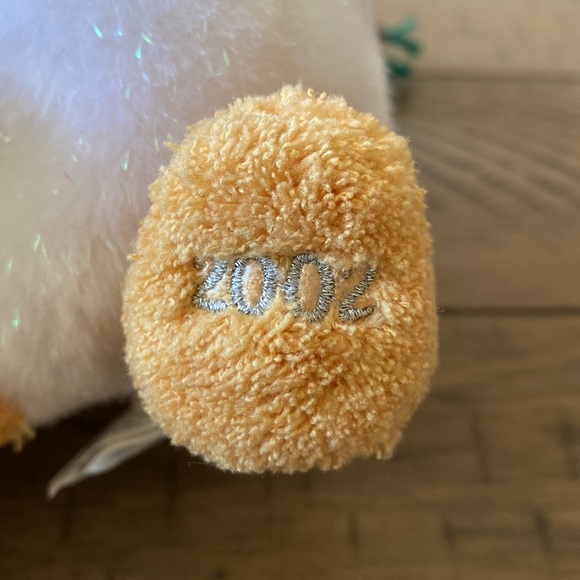 Disney Store- Winnie The Pooh Dressed as a Snowball - Picture 3 of 5